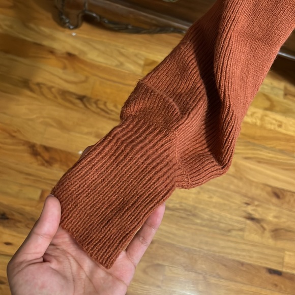 Urban Outfitters Turtleneck Sweater - Picture 5 of 5